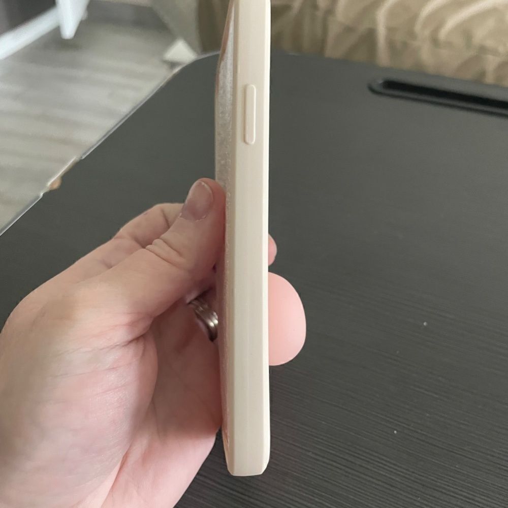 NIB Cute Korgie Butt I-Phone 11 Case - OS - Picture 3 of 7